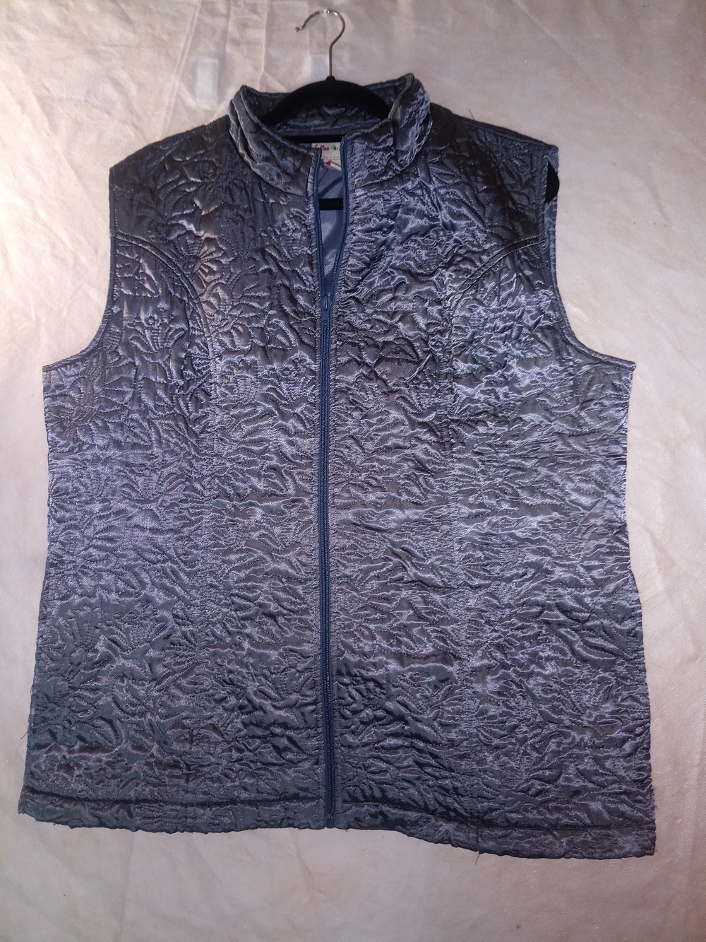 Women’s Quilted Sleeveless Vest - Charcoal Gray